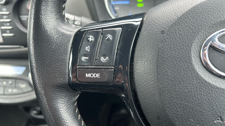 Toyota Yaris 1.5 Hybrid Icon 5dr CVT Hybrid Hatchback